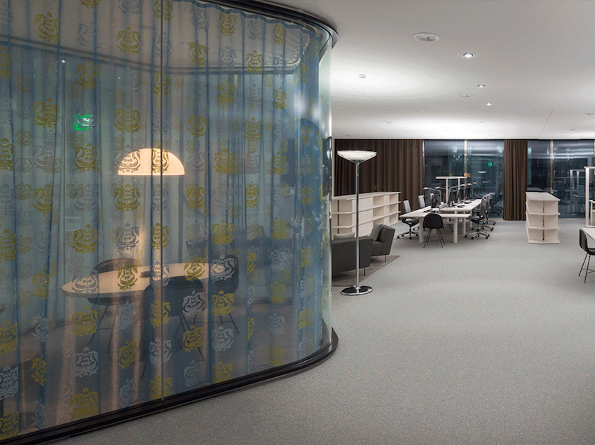 Custom sheer textile installation in the Swiss Re Next headquarters