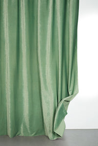 Robin Hood Curtain col. 025 Green Tea / Movement