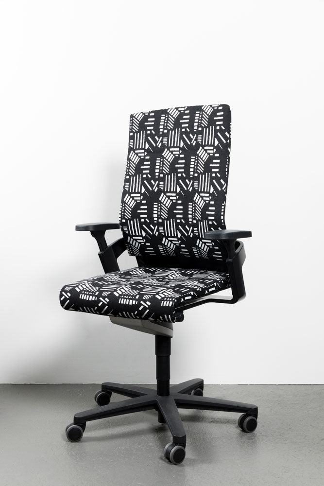 Japan Nathalie du Pasquier & George Sowden Climatex Upholstery B&W